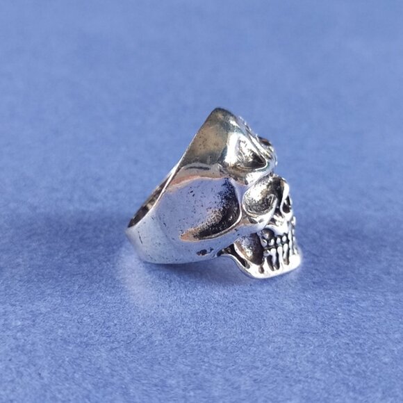 💀 Gothic Half Melted Skull Face Heavy Metal Ring (Size 10) - Picture 3 of 4